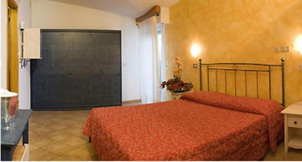 Hotel Carol Ρίμινι Δωμάτιο φωτογραφία